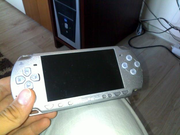 PSP ICE SILVER 2004 modat!!! - Pret | Preturi PSP ICE SILVER 2004 modat!!!