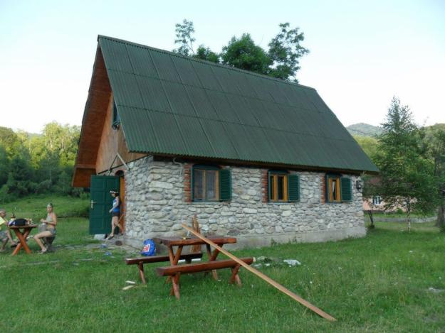 cabana de inchiriat Valea iadului(coada lacului) - Pret | Preturi cabana de inchiriat Valea iadului(coada lacului)