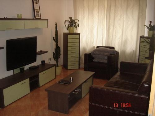 Casa de inchiriat in cartierul Schei, complet mobilata si utilata. € 700 - Pret | Preturi Casa de inchiriat in cartierul Schei, complet mobilata si utilata. € 700