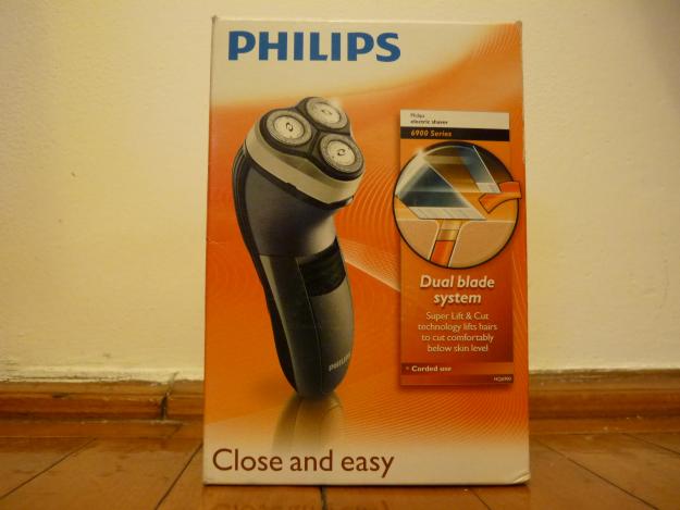 Oferta aparat barbierit Philips 6900 - Pret | Preturi Oferta aparat barbierit Philips 6900
