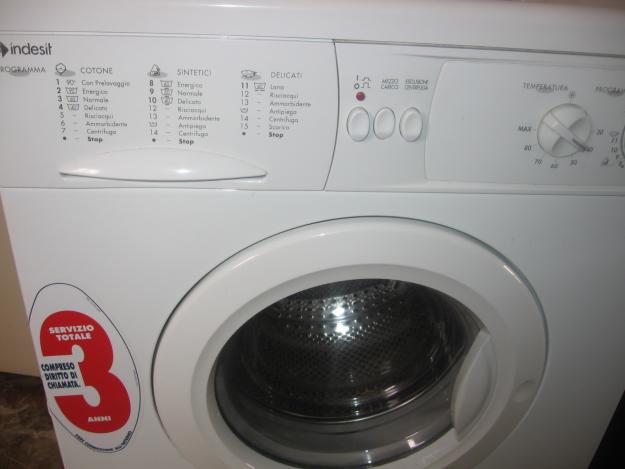 MA MUT...VAND MASINA DE SPALAT INDESIT SI COMBINA FRIGORIFICA MAXWELL IN STARE F BUNA - Pret | Preturi MA MUT...VAND MASINA DE SPALAT INDESIT SI COMBINA FRIGORIFICA MAXWELL IN STARE F BUNA