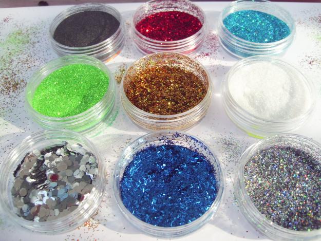 Glitter (sclipici) pentru vopsele de unghii, decoratiuni - Pret | Preturi Glitter (sclipici) pentru vopsele de unghii, decoratiuni