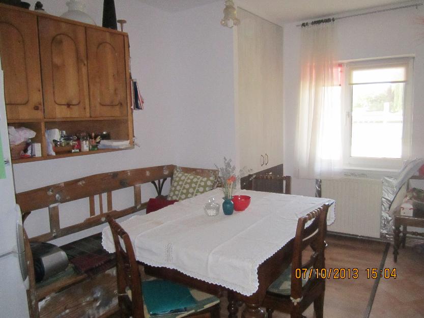 Apartament 4 camere - Pret | Preturi Apartament 4 camere