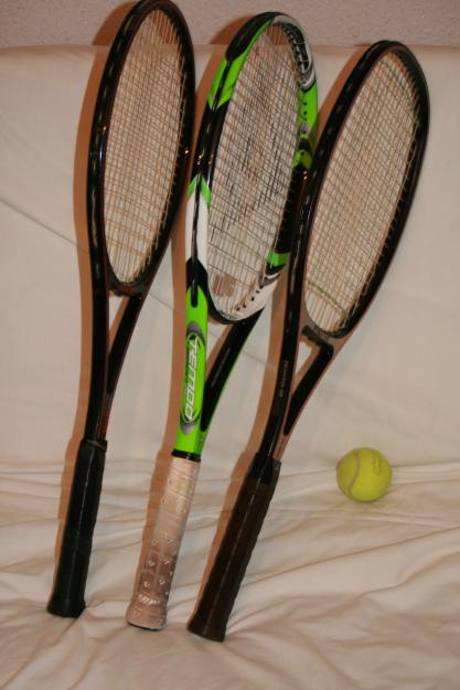 Vand 3 rachete tenis:Dunlop,Wilson,Yonex R-22 - Pret | Preturi Vand 3 rachete tenis:Dunlop,Wilson,Yonex R-22