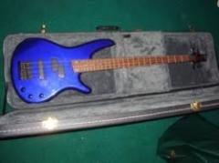 VAND CHITARA BASS IBANEZ SI PROCESOR CHITARA VOX PE LAMPI - Pret | Preturi VAND CHITARA BASS IBANEZ SI PROCESOR CHITARA VOX PE LAMPI