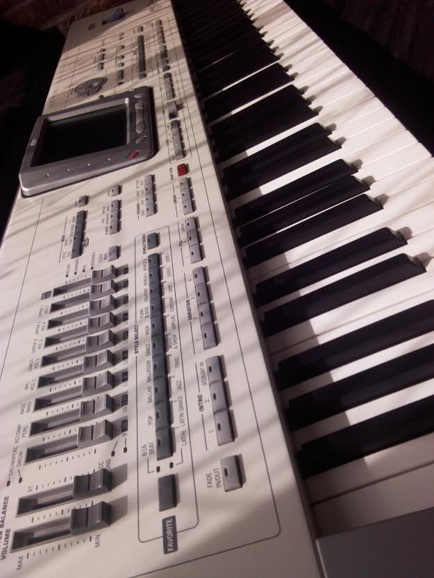 korg pa 2x inpecabila   versiune nouo  1800E  sau schimb la pret de 2100E - Pret | Preturi korg pa 2x inpecabila   versiune nouo  1800E  sau schimb la pret de 2100E