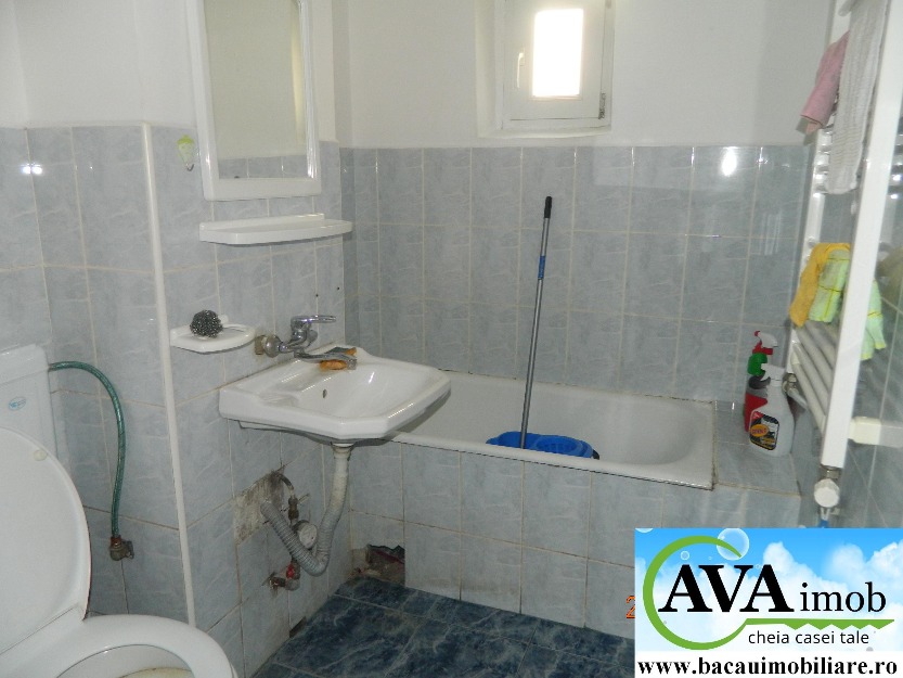 Vand apartament cu 2 camere semidecomandat in zona Piata mioritei – Nord - Pret | Preturi Vand apartament cu 2 camere semidecomandat in zona Piata mioritei – Nord