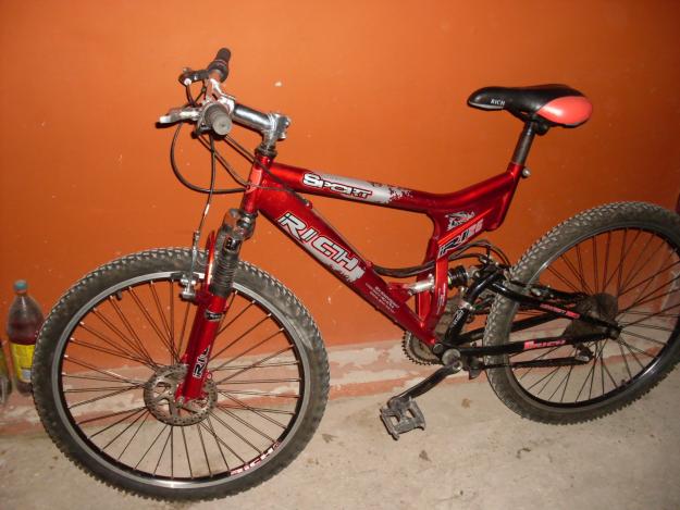 vand bicicleta full suspension doar 250lei!! - Pret | Preturi vand bicicleta full suspension doar 250lei!!