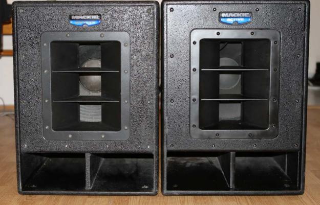 Vand 2 Mackie subwoofer 1501 - Pret | Preturi Vand 2 Mackie subwoofer 1501