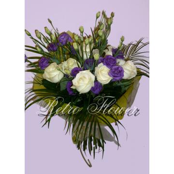 Buchet de flori cu trandafiri si lisianthus - Pret | Preturi Buchet de flori cu trandafiri si lisianthus