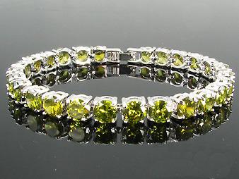 Bratara placata cu aur alb 18kt si peridot - Pret | Preturi Bratara placata cu aur alb 18kt si peridot