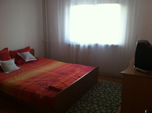 Inchiriez Apartament 3 camere - Pret | Preturi Inchiriez Apartament 3 camere