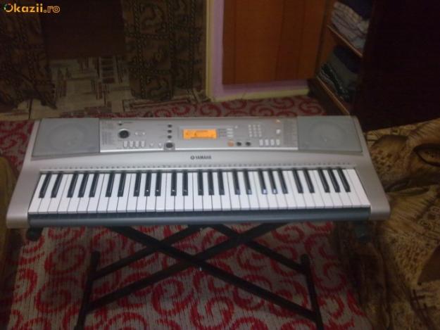 Vand orga Yamaha PSR-E313 Impecabila + stativ, foarte bine intretinuta 650 RON - Pret | Preturi Vand orga Yamaha PSR-E313 Impecabila + stativ, foarte bine intretinuta 650 RON