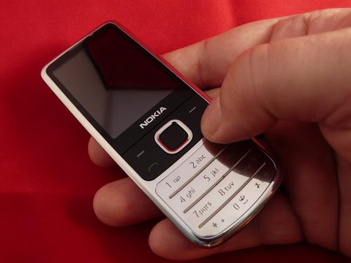 Nokia 6700 Silver nou in cutie - Pret | Preturi Nokia 6700 Silver nou in cutie