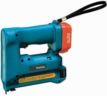 Masina de capsat Makita T221DW cu acumulator 1,25 mm 100 buc 9,6 - Pret | Preturi Masina de capsat Makita T221DW cu acumulator 1,25 mm 100 buc 9,6