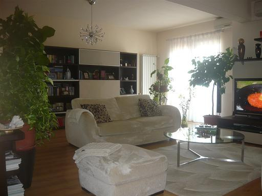 Apartament in bloc - 3 camere - Militari - Pret | Preturi Apartament in bloc - 3 camere - Militari