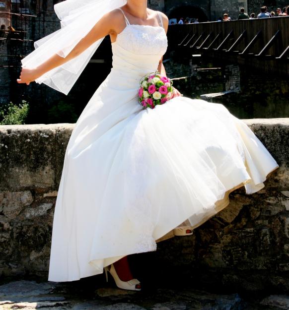VAND ROCHIE DE MIREASA , SUPER PRET !! - Pret | Preturi VAND ROCHIE DE MIREASA , SUPER PRET !!