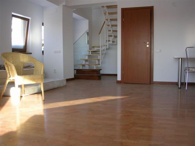 Apartament in bloc - 4 camere - zona 13 Septembrie - Pret | Preturi Apartament in bloc - 4 camere - zona 13 Septembrie