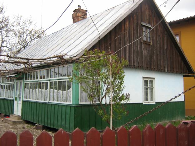 Vind casa + teren constructii in Radauti - Pret | Preturi Vind casa + teren constructii in Radauti
