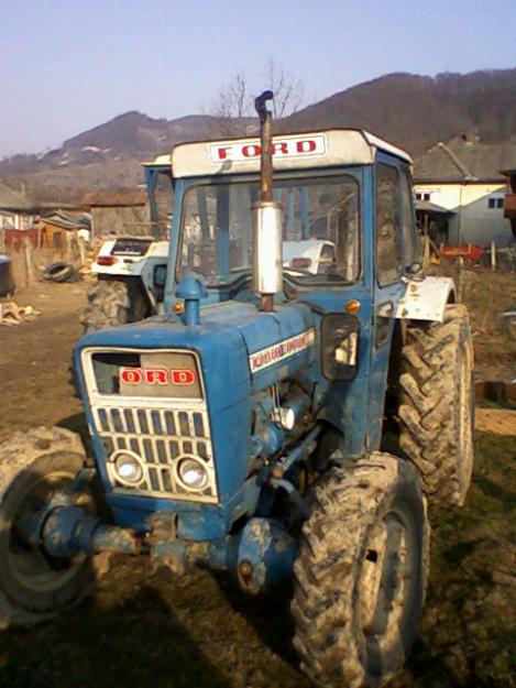 Vind Tractor 4*4 Ford 3000 din Import - Pret | Preturi Vind Tractor 4*4 Ford 3000 din Import