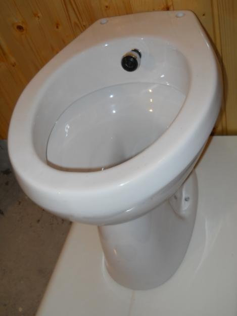 Vand vase de wc cu bideu incorporat - Pret | Preturi Vand vase de wc cu bideu incorporat