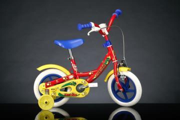 Bicicleta cu maner de metal - Pret | Preturi Bicicleta cu maner de metal