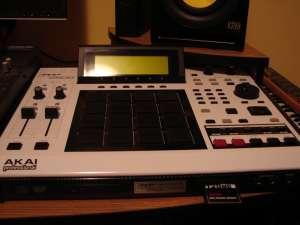 vind akai mpc2500 limited edition - Pret | Preturi vind akai mpc2500 limited edition