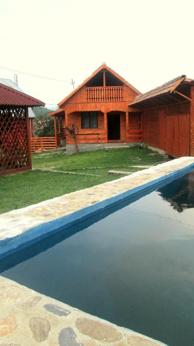 Inchiriez cabana cu piscina - Pret | Preturi Inchiriez cabana cu piscina