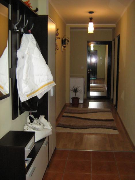 VAND Apartament 3 camere BRADET - Pret | Preturi VAND Apartament 3 camere BRADET
