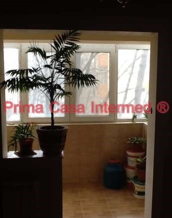 Apartament 4 camere, decomandat, 70mp, Poarta 6 - Pret | Preturi Apartament 4 camere, decomandat, 70mp, Poarta 6