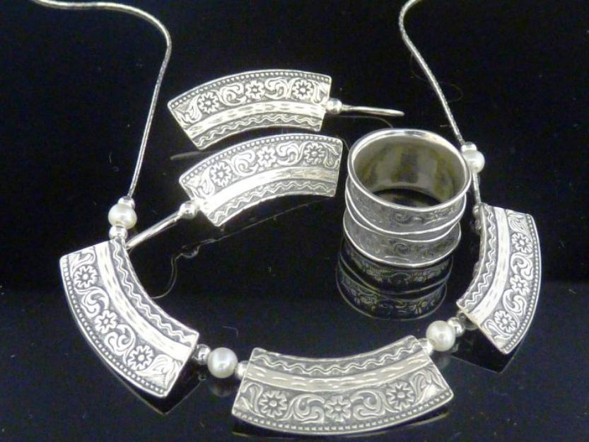 Vintage Style -bijuterii argint cu aer de epoca - Pret | Preturi Vintage Style -bijuterii argint cu aer de epoca