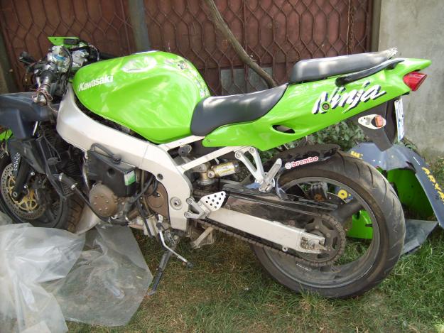 VAND PIESE PENTRU KAWASAKI ZX900 R NINJA AN 1998 - Pret | Preturi VAND PIESE PENTRU KAWASAKI ZX900 R NINJA AN 1998