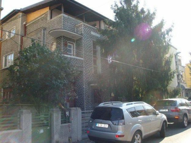 Apartament in vila - 6 camere - zona Cotroceni - Pret | Preturi Apartament in vila - 6 camere - zona Cotroceni