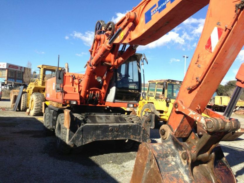 vand excavator hitachi ex215w - Pret | Preturi vand excavator hitachi ex215w