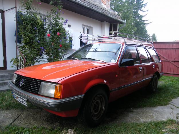 Vând Opel REKORD Break 2.3 D fabricat 1982, sau schimb cu variante. - Pret | Preturi Vând Opel REKORD Break 2.3 D fabricat 1982, sau schimb cu variante.