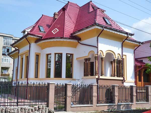 Casa deosebita, ultracentral in Valenii de Munte - Pret | Preturi Casa deosebita, ultracentral in Valenii de Munte