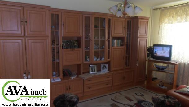 vand apartament cu 3 camere decomandat, in zona Stefan cel Mare - Pret | Preturi vand apartament cu 3 camere decomandat, in zona Stefan cel Mare