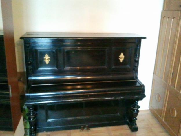 Pianina Bluthner 1897 - Pret | Preturi Pianina Bluthner 1897