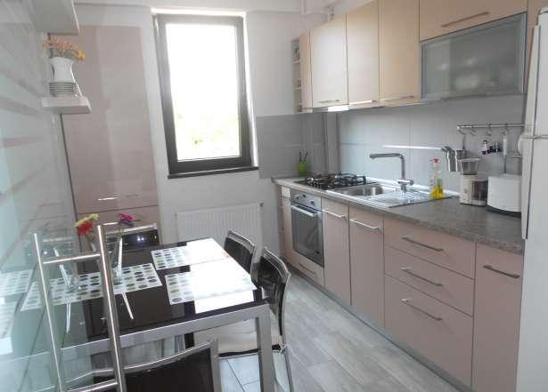 Inchiriez apartament 3 camere mobilat lux Dacia - Pret | Preturi Inchiriez apartament 3 camere mobilat lux Dacia