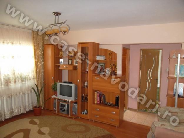 Navodari, de vinzare apartament 3 camere, zona centru - parc - Pret | Preturi Navodari, de vinzare apartament 3 camere, zona centru - parc