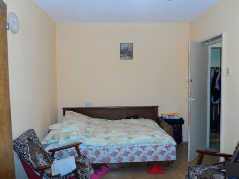 Apartament 2 camere dec., et. 2/4, terezian - Pret | Preturi Apartament 2 camere dec., et. 2/4, terezian