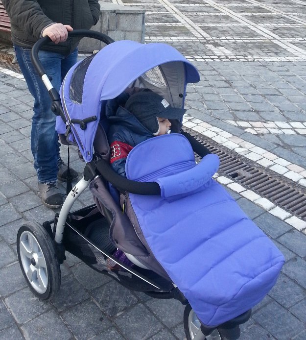 carucior x-lander xt model 2012 nou - Pret | Preturi carucior x-lander xt model 2012 nou