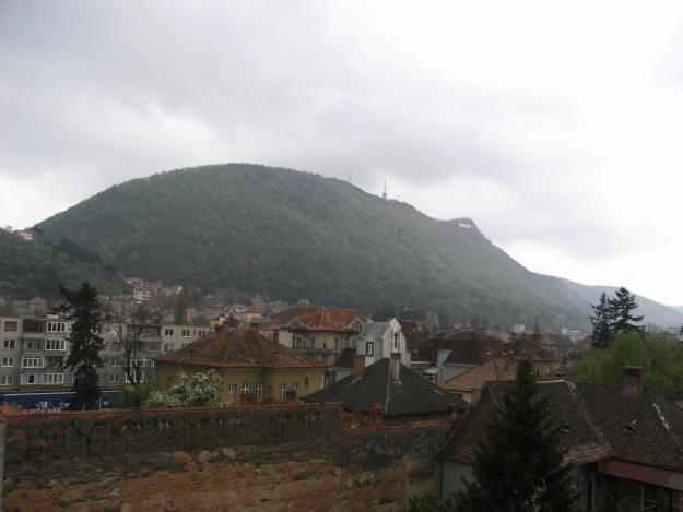 Brasov zona Patria, vand apartament spatios compus din 4 camere. - Pret | Preturi Brasov zona Patria, vand apartament spatios compus din 4 camere.