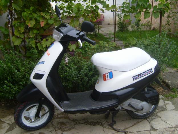 NU STITI CE PIERDETI VAND SCUTER LA PRET DE CRIZA PIAGGIO ZIP AN PERFECTA STARE DE FUNCTIO - Pret | Preturi NU STITI CE PIERDETI VAND SCUTER LA PRET DE CRIZA PIAGGIO ZIP AN PERFECTA STARE DE FUNCTIO