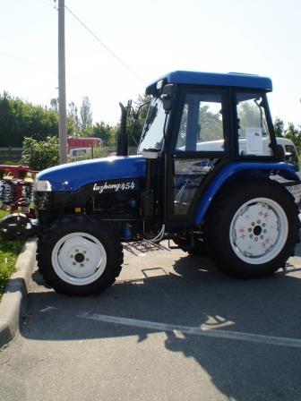 Vand tractor nou lz454 (45cp, 4x4) cu cabina incalzita - Pret | Preturi Vand tractor nou lz454 (45cp, 4x4) cu cabina incalzita
