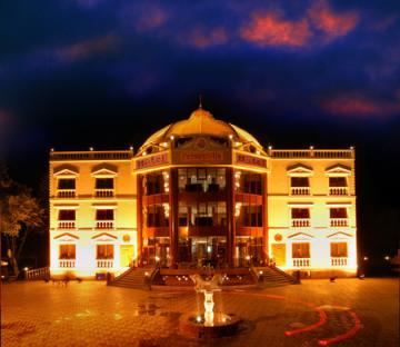 BUCURESTI - Hotel PERSEPOLIS 5* - Pret | Preturi BUCURESTI - Hotel PERSEPOLIS 5*