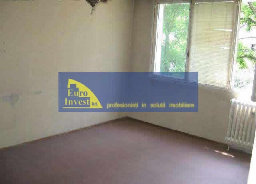 Apartament 3 camere Titan metrou - Pret | Preturi Apartament 3 camere Titan metrou