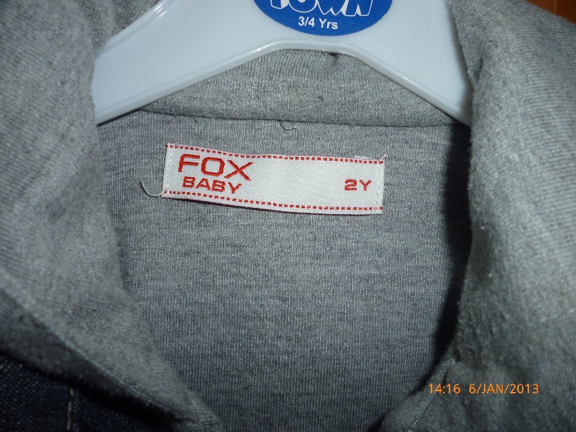 gecuta marca fox , in stare perfecta, imbracata de 2-3 ori - Pret | Preturi gecuta marca fox , in stare perfecta, imbracata de 2-3 ori