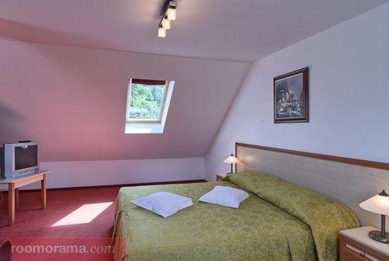 Comfy & stylish double room - Pret | Preturi Comfy & stylish double room