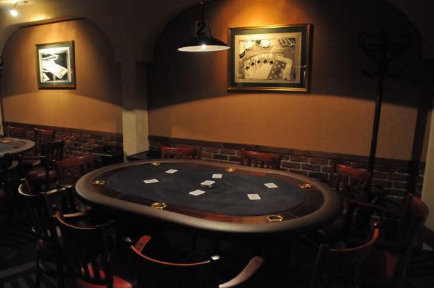 Dotari sali de jocuri cu Mese Poker, Rummy, Biliard - Pret | Preturi Dotari sali de jocuri cu Mese Poker, Rummy, Biliard
